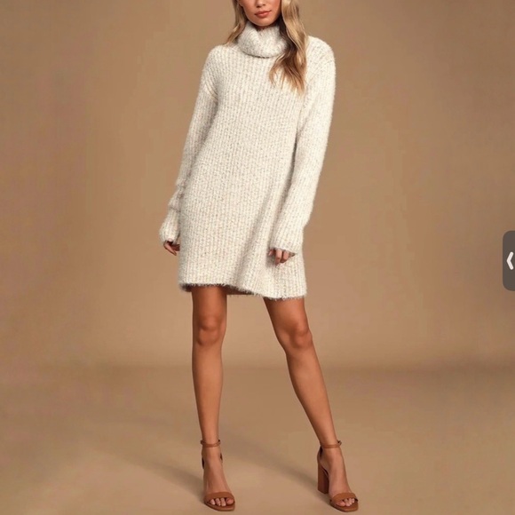 Lulus Dresses & Skirts - NWT Lulu’s Eyelash Knit Sweater Dress Size M
